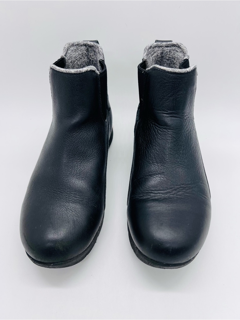 KURU Women’s Black Leather Chelsea Ankle Boots with Plush Collar Size 7 - Picture 9 of 12